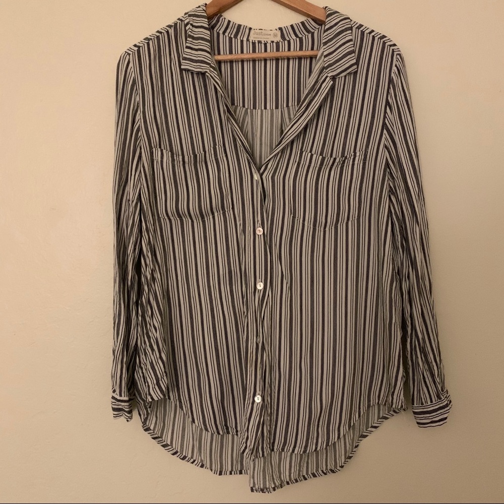 Black and white long sleeves